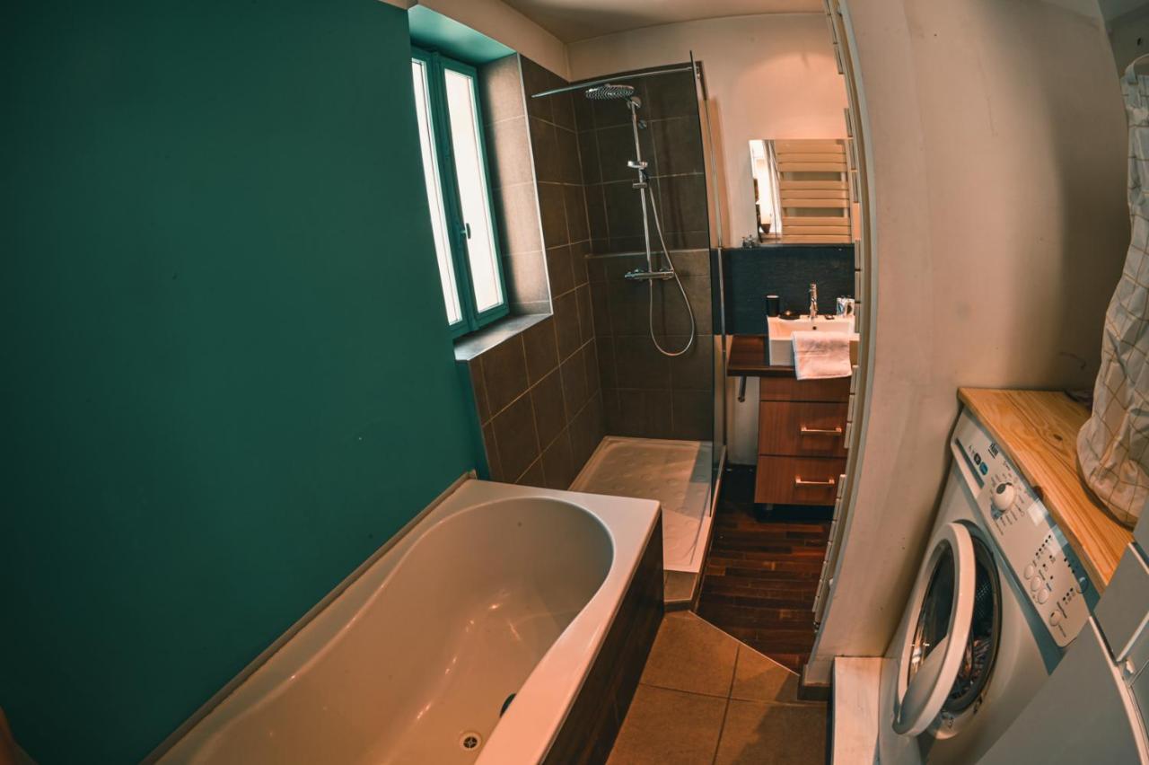 Le Serenite - T3 En Maison De Ville Avec Piscine อานซี ภายนอก รูปภาพ